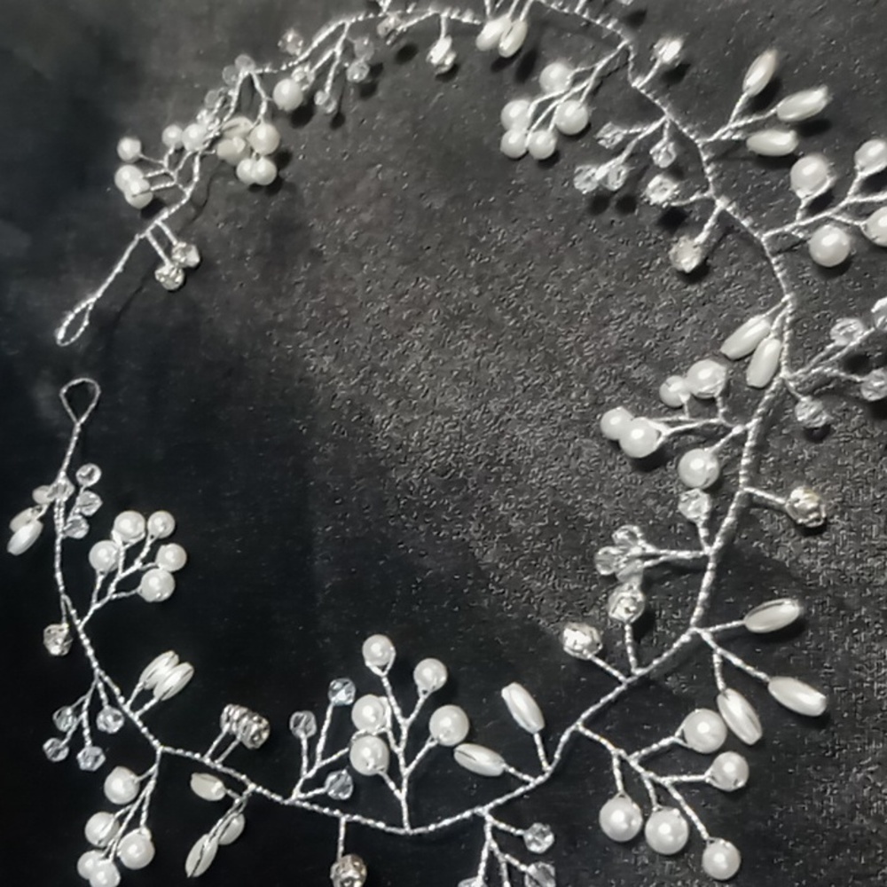 Hair jewels accessories for the hair.